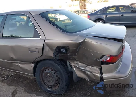 1999 Toyota Camry Le из США, поврежденный, VIN 4T1BG22K6XU476458